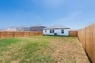 2115 Windflower Ln, Luling, TX 78648 - Photo 16
