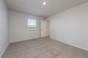 2115 Windflower Ln, Luling, TX 78648 - Photo 8