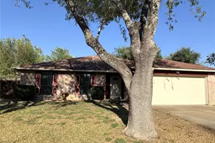 1412 Quail Run Rd, Pflugerville, TX 78660 - Photo 2