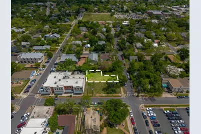 203 E 9th Street, Georgetown, TX 78626 - Photo 2