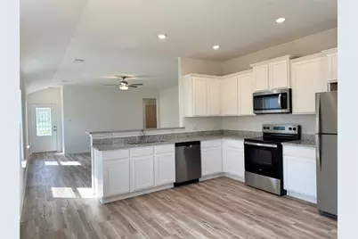 100 Captain Dooley Lane, Jarrell, TX 76537 - Photo 2