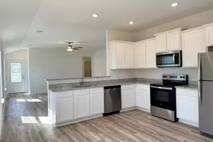 100 Captain Dooley Ln, Jarrell, TX 76537 - Photo 2