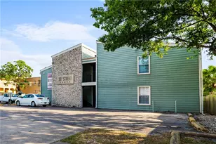 301 W 38th St, Austin, TX 78705 - Photo 4