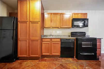 301 W 38th Street #201, Austin, TX 78705 - Photo 6