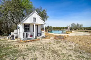 4165 Pin Oak Rd, Muldoon, TX 78949 - Photo 38