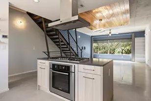 2301 S 5th St, Austin, TX 78704 - Photo 12