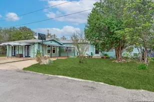914 6th St, Blanco, TX 78606 - Photo 4