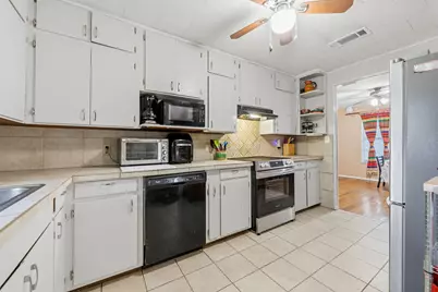 914 6th Street, Blanco, TX 78606 - Photo 12