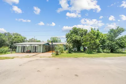 914 6th Street, Blanco, TX 78606 - Photo 1