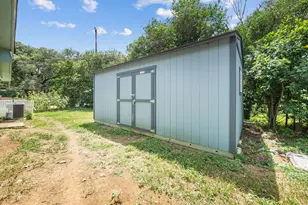 914 6th St, Blanco, TX 78606 - Photo 34
