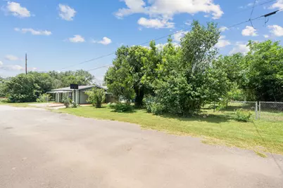 914 6th Street, Blanco, TX 78606 - Photo 40