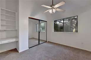 908 Poplar St, Austin, TX 78705 - Photo 10
