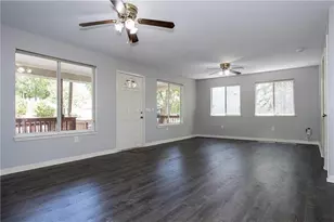 1326 Delano St, Austin, TX 78721 - Photo 8