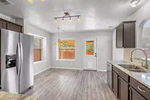 11502 Johnny Weismuller Ln, Austin, TX 78748 - Photo 10