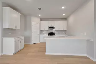 479 Bishop Wood Rd, Dripping Springs, TX 78620 - Photo 4