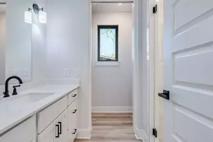 206 E Wonsley Dr, Austin, TX 78753 - Photo 12