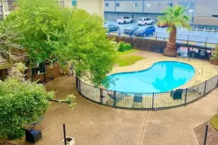 910 Duncan Ln, Austin, TX 78705 - Photo 22