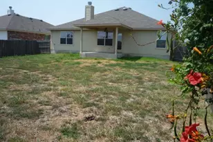 102 Aguilar Dr, Hutto, TX 78634 - Photo 10