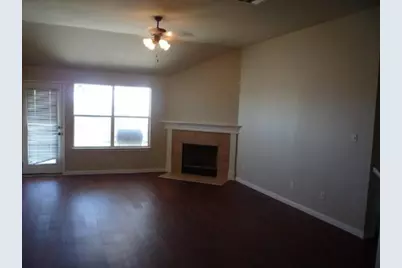 102 Aguilar Drive, Hutto, TX 78634 - Photo 2
