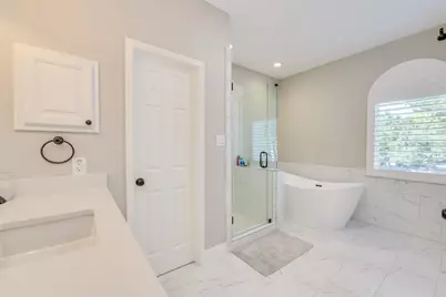 704 Deckhouse Drive, Lago Vista, TX 78645 - Photo 14