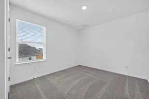 90 Flowers Ave, Hutto, TX 78634 - Photo 8