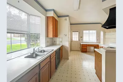 6204 Old Harbor Lane, Austin, TX 78739 - Photo 10