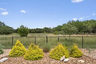 205 McKittrick Ridge Rd, Georgetown, TX 78633 - Photo 32