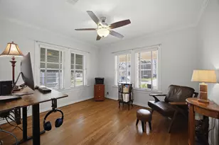 1030 E 44th St, Austin, TX 78751 - Photo 16