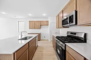 200 Hornet St, Elgin, TX 78621 - Photo 12