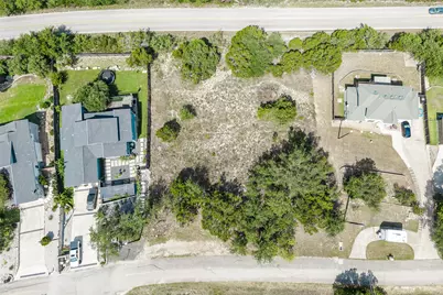 910 Daviot Drive, Spicewood, TX 78669 - Photo 2