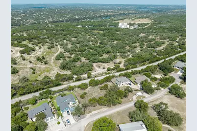 910 Daviot Drive, Spicewood, TX 78669 - Photo 10