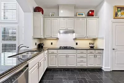 7800 Southwest Parkway #1112, Austin, TX 78735 - Photo 12