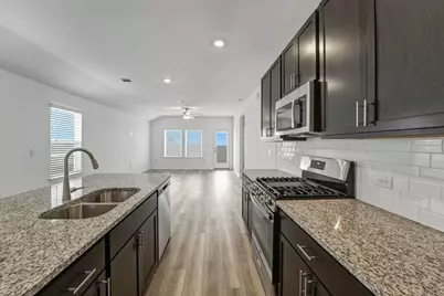 14110 Edna Maxine Walk, Del Valle, TX 78617 - Photo 4