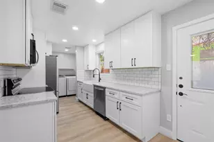 3107 E 13th St, Austin, TX 78702 - Photo 42