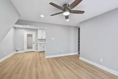 3107 E 13th Street #B, Austin, TX 78702 - Photo 8