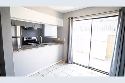 3003 Parker Lane #D, Austin, TX 78741 - Photo 4