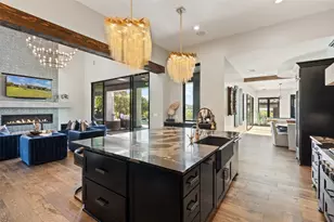 19204 Secretariat Pl, Spicewood, TX 78669 - Photo 4