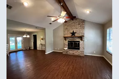 420 Jackson Street, La Grange, TX 78945 - Photo 2