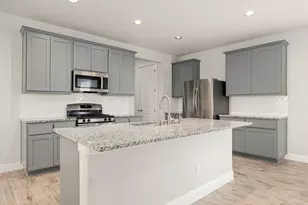 109 Riverhill Dr, Georgetown, TX 78628 - Photo 6