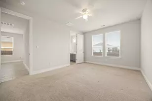 109 Riverhill Dr, Georgetown, TX 78628 - Photo 10