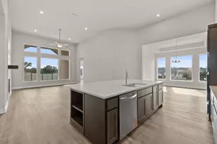 2005 Crimson Sunset Dr, Georgetown, TX 78628 - Photo 10