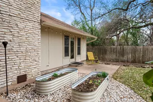 2509 Redleaf Ln, Austin, TX 78745 - Photo 24