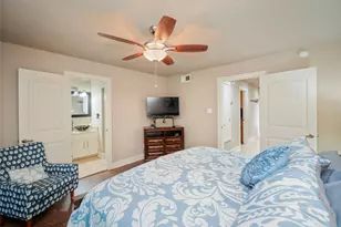 704 Horseshoe Bay Blvd, Horseshoe Bay, TX 78657 - Photo 6