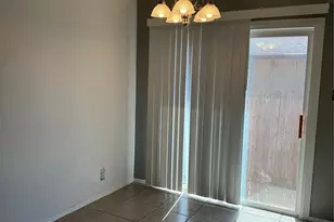 8704 Pineridge Dr, Austin, TX 78729 - Photo 6