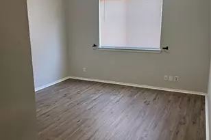 8704 Pineridge Dr, Austin, TX 78729 - Photo 12
