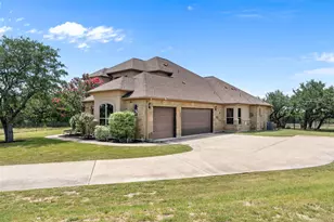 149 Sunrise Cir, Liberty Hill, TX 78642 - Photo 38