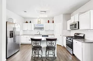 10713 Dimitrios Dr, Austin, TX 78747 - Photo 4