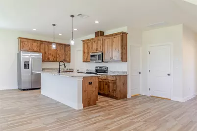 112 Callie Street, Smithville, TX 78957 - Photo 4