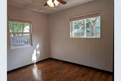 6915 Providence Avenue, Austin, TX 78752 - Photo 14