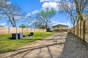 6915 Providence Ave, Austin, TX 78752 - Photo 22